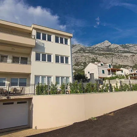 Villa Paolo Makarska